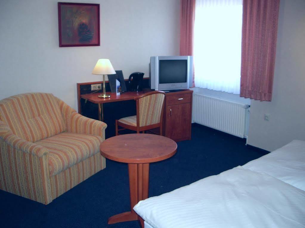 WH Monteurhotel Papenburg Nord Buitenkant foto